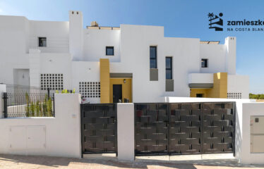 Domy w zabudowie bliźniaczej w Busot, Alicante